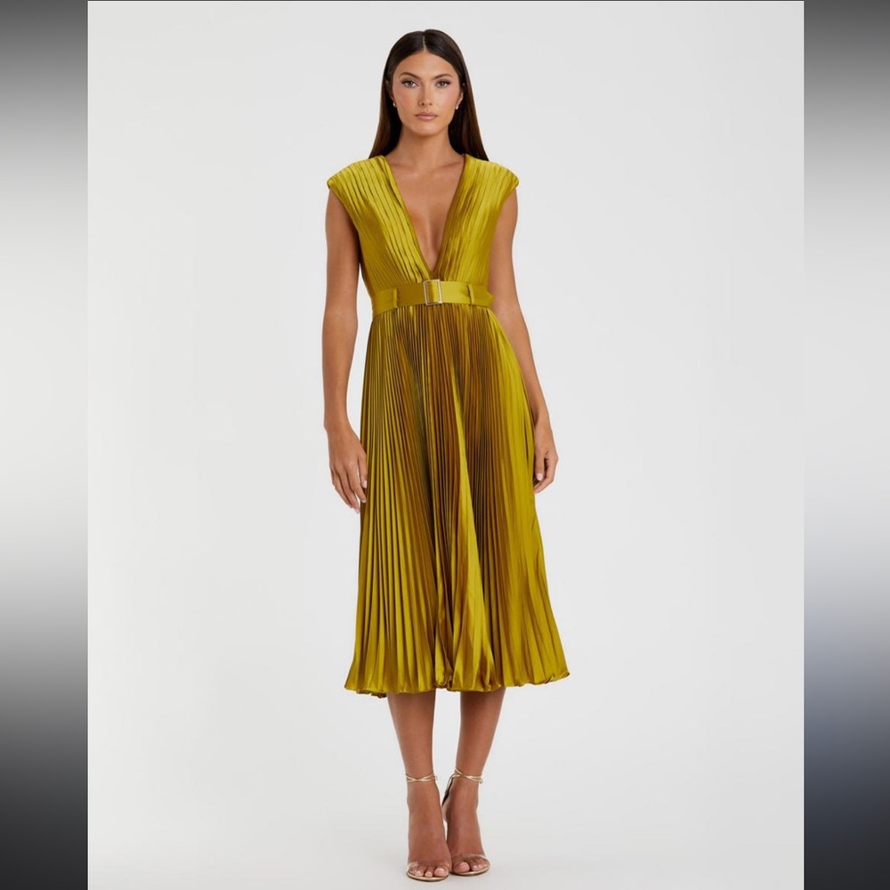 Mac Duggal Chartruese V-Neck cap sleeve Pleated Belted A-Line Midi Dress NWT sz0